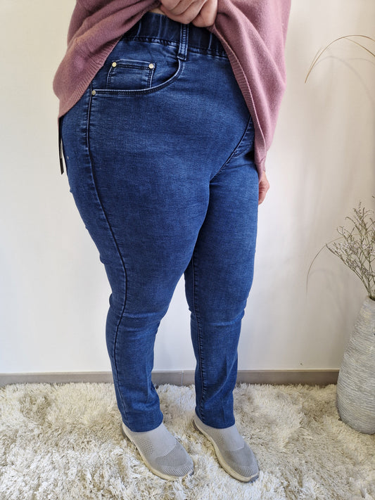 Jeans curvy con elastico in vita